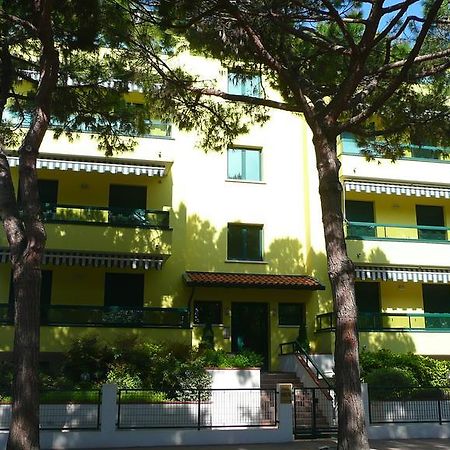 Residence Pineta - Agenzia Cocal Каорле Экстерьер фото